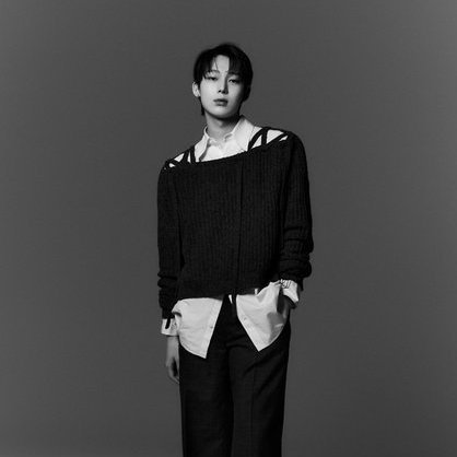 cutienoonoo's tweet photo. sunoo also did not experience being ugly. to mama and papa kim, you did a great job! 👍 https://t.co/0Tyjcc9qZd