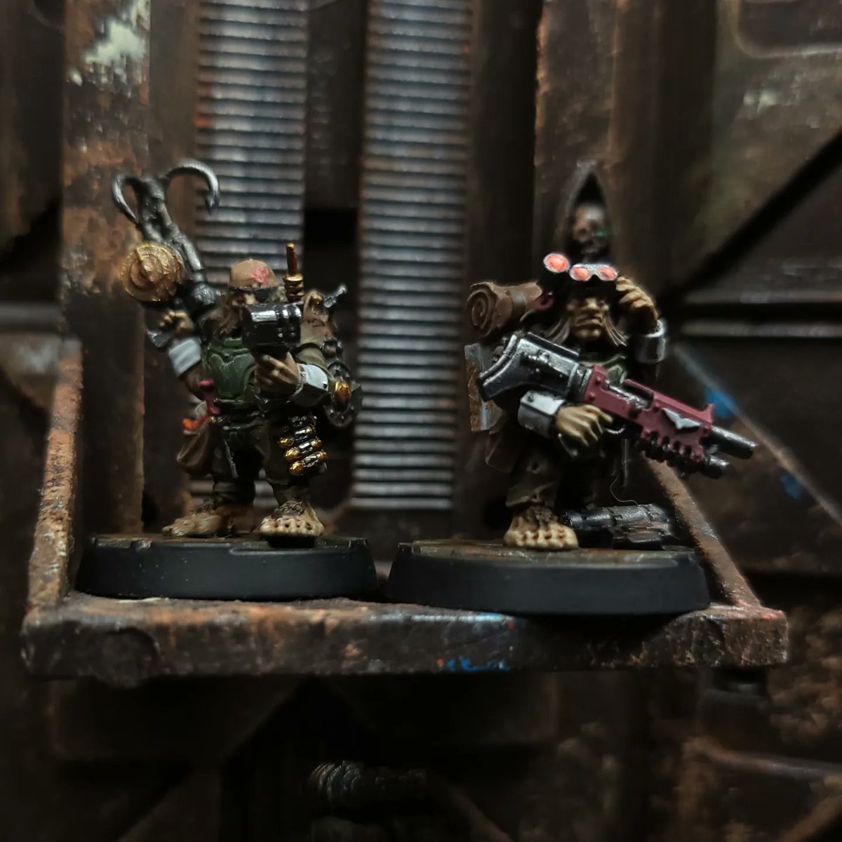 misterdy_sign's tweet photo. Rein & Raus ratling twins
#ratling #rein #raus #blackstonefortress #terrainbuilding #wh40k #40k #commissionpainting #paintingwarhammer #paintingminis #warmongers #paintingforgeworld #mrdy #Warhammer #warhammercommunity https://t.co/hnkiqNQ7an
