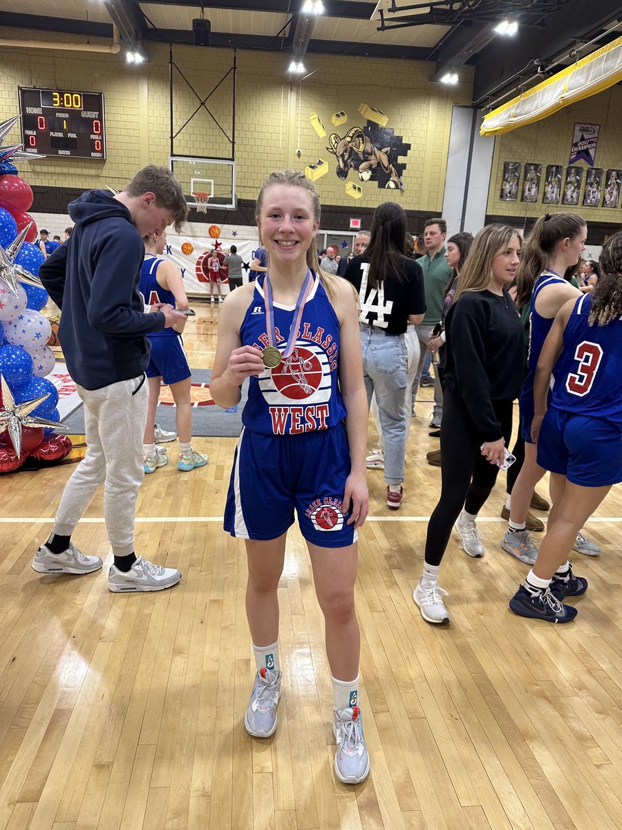 yancy_olivia's tweet photo. I had a great time at the #cagerclassic yesterday. Our team West won! So fun to play with and against all of the areas great senior players one last time. And to play with @NinaShaw01 one last time. #slaam @Slaam2023Barlow @SLAAMBASKETBALL https://t.co/y2xuJSiAS4