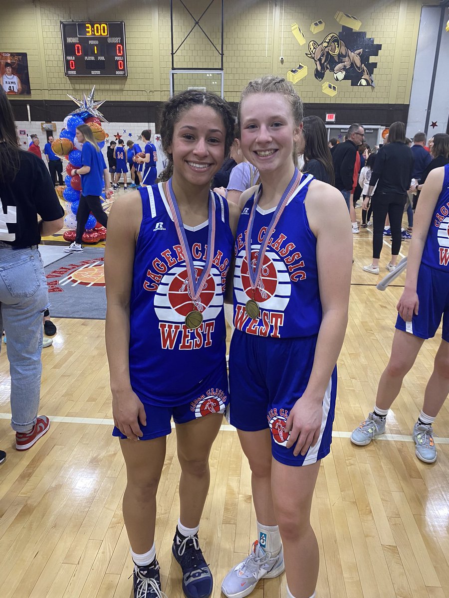 I had a great time at the #cagerclassic yesterday. Our team West won! So fun to play with and against all of the areas great senior players one last time. And to play with <a href="/NinaShaw01/">nina shaw</a> one last time. #slaam @Slaam2023Barlow <a href="/SLAAMBASKETBALL/">slaambasketball</a>