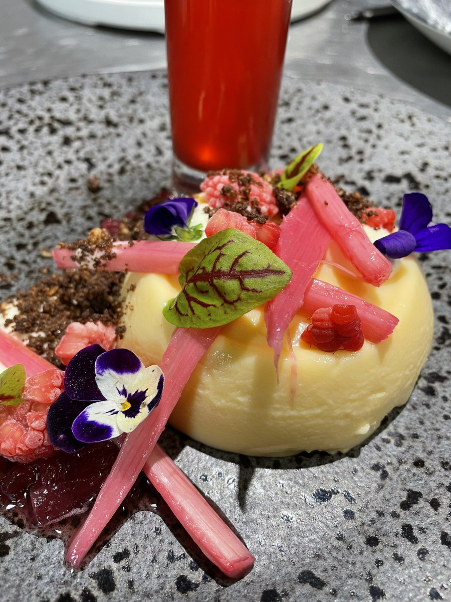 FoodChamps2020's tweet photo. Check out our award-winning, bespoke, high-end #privatechef and #weddingcatering services! #FoodieHeaven 🍽 https://t.co/pcHprW84EE