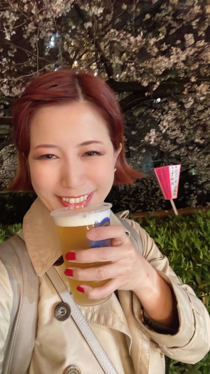nakaharasuzuka's tweet photo. 舞台「the Once」、本日の千秋楽も無事終了しました!!!
楽屋とかのお掃除して搬出も終えて、帰り際に我慢できずバス停まで飲み歩き🤣🤣🤣
めちゃくちゃいい経験が出来ました!!!!
本当に最高!!
ありがとうございました!!!!
#theOnce https://t.co/SgMuvq7gwR
