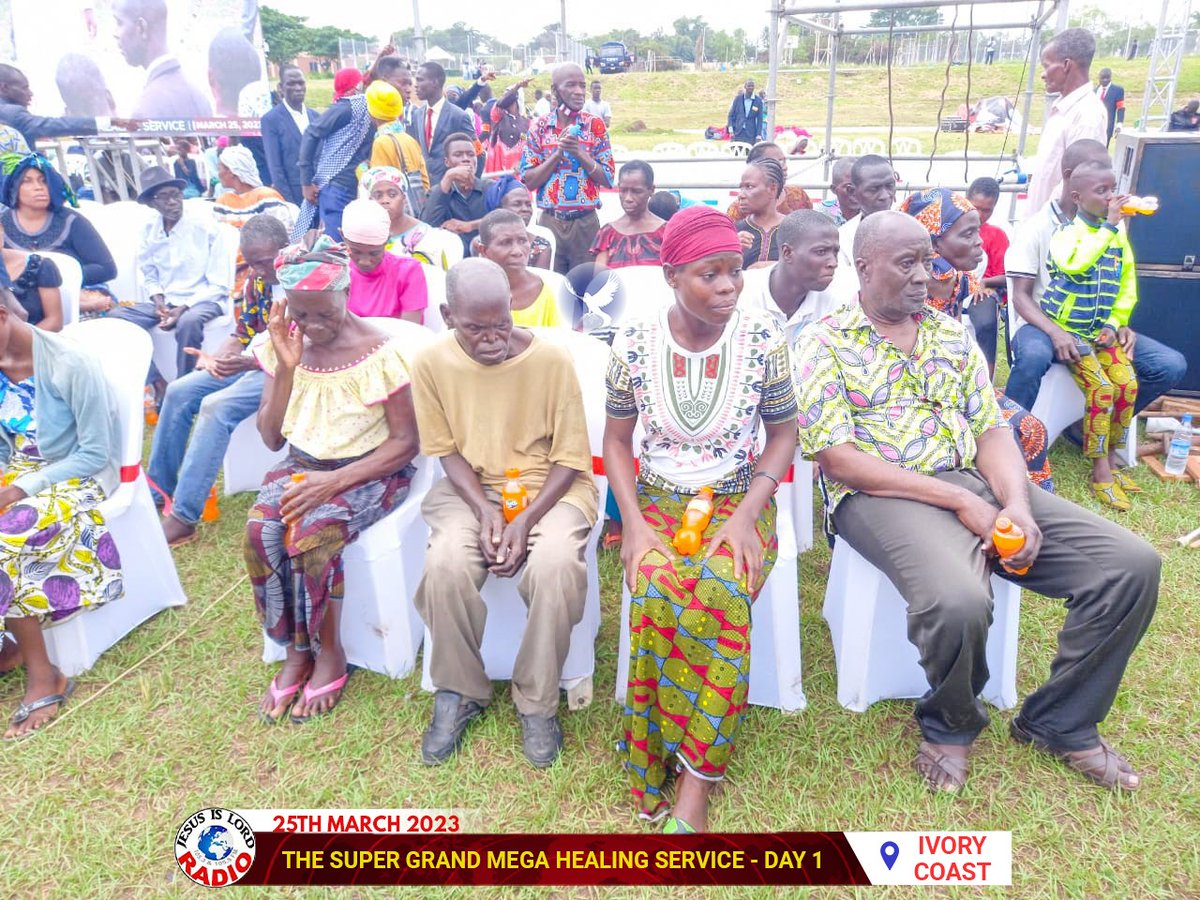 KarumePst's tweet photo. The trophies of Jesus being brought forward before the whole world.... Live from Ivory coast Abidjan healing service
#AbidjanHealingService
#AbidjanHealingService 
#AbidjanHealingService 
#AbidjanHealingService https://t.co/sxTCHPwDiN