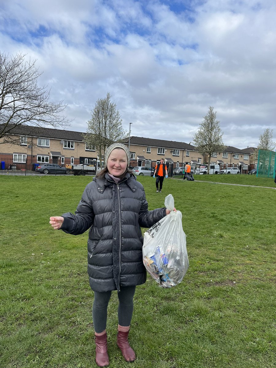 Thanks to everyone who came to our #litterpick today as part of the #bigspringcleanup @peacearth @keep_youth @Irene4A_B @MajidDarAB my neighbour Yelena & my Mam who’s in her 80s & still doing #communitywork She is an inspiration to us all 🥳