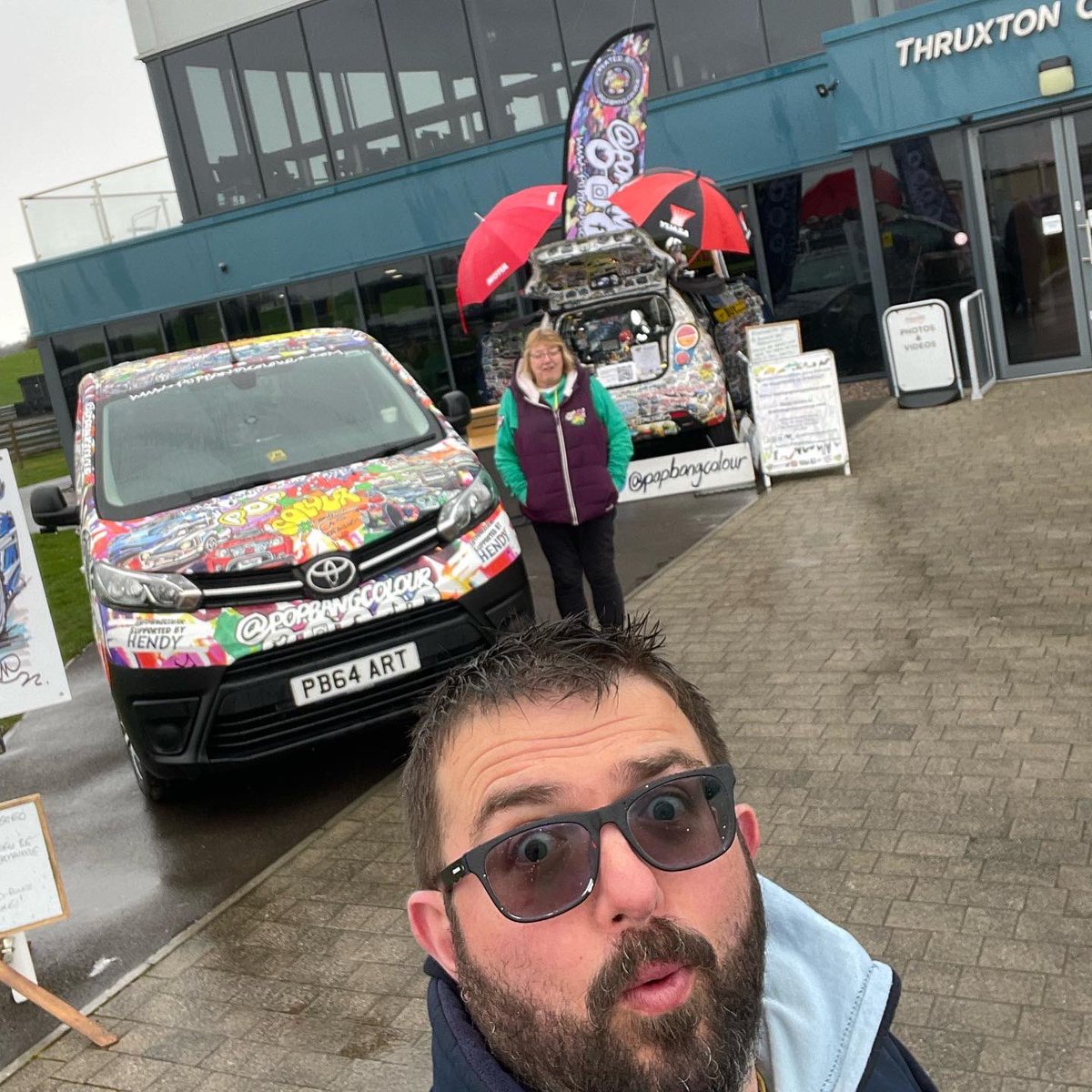 Popbangcolour's tweet photo. It may have been a little damp @thruxtonracing this morning for the @HendyPerform #Coffeerun but the turnout was excellent! 👀🚗😍

A lovely selection of wheeled goodness was at the circuit - lovely to see familiar faces. 

#HendyPerformance #Hendy #Thruxton https://t.co/Gf3cRG9Fnz