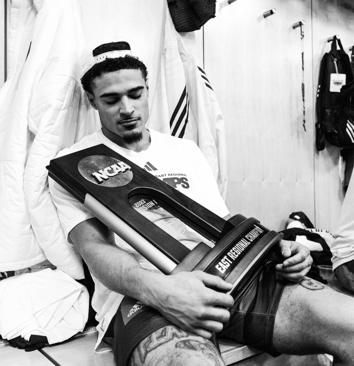 FAUMBB's tweet photo. GM ☀️ 🏆 https://t.co/iVJw3JRd13
