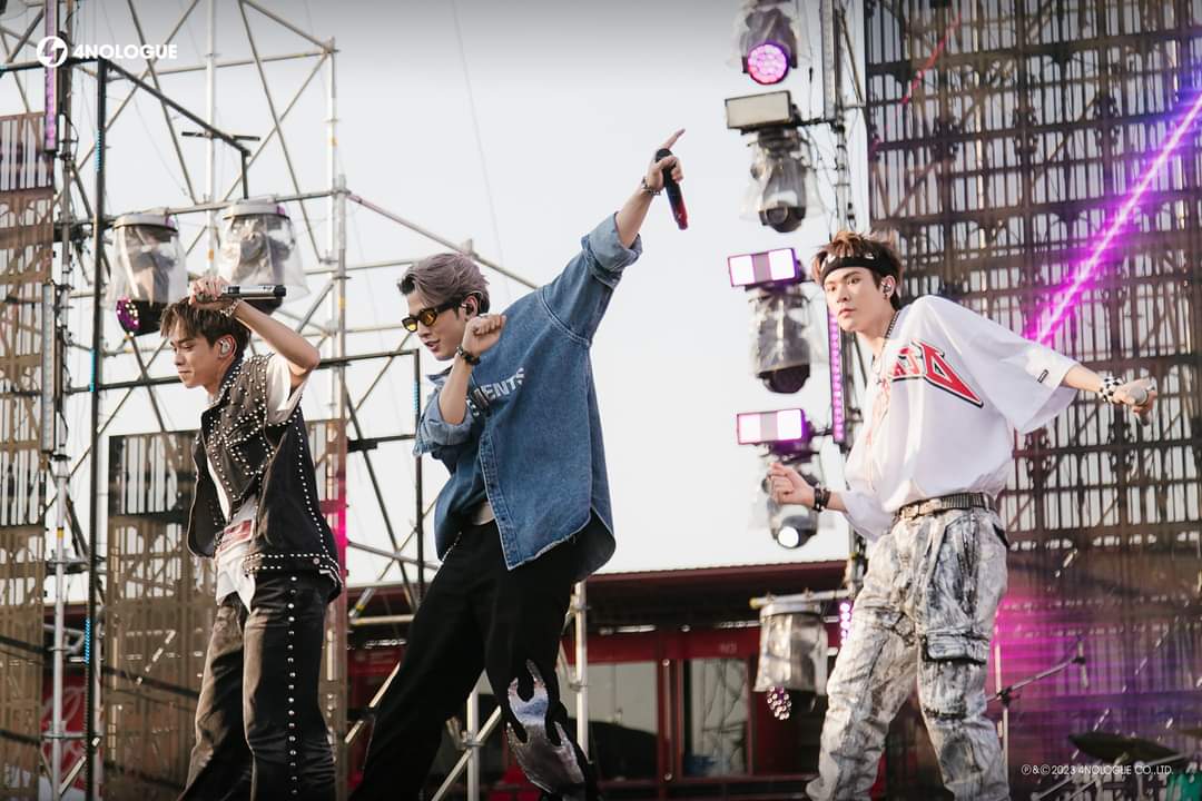 ChRungna's tweet image. คุณปชค่ะ... ถ้าคุณจะฮอตกว่าอากาศประเทศไทยตอนนี้🫠🫠🫠🫠🫠🫠🫠❤️❤️❤️
#SoundCheckwithTRINITY
#CMLIVE #CMO #SoundCheck_TH
#TRINITY_TNT
#4NOLOGUE