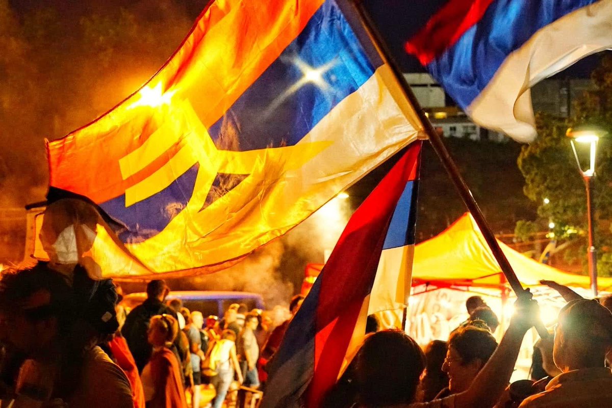 nefridio's tweet image. #FrenteAmplio
Salú
26 de marzo de 1971