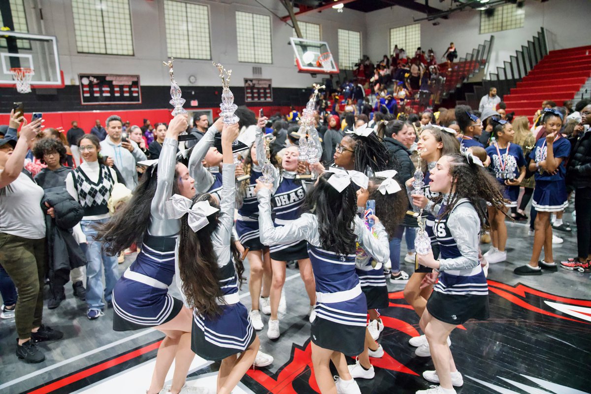 BenjieWimberly's tweet photo. Another great Taub Doby Cheer Competition last night at JFK! Each squad did a great job! Congrats to the overall winner Dr. Hani Awadallah School! #TaubDoby #PatRec #PPS https://t.co/sBBsINheEu