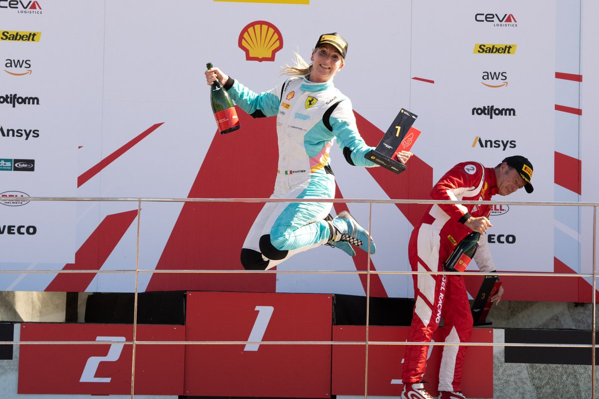 CircuitValencia's tweet photo. Primera victoria 🏆 para la italiana Manuela Gostner en el #FerrariChallenge
Fotos 📸 @lifebelucky 
#FerrariChallene #FerrariRaces @FerrariRaces #CoppaShell #488ChallengeEVO https://t.co/813N6gRpIH