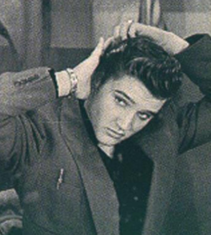PoweredSinger's tweet image. #ElvisPresley