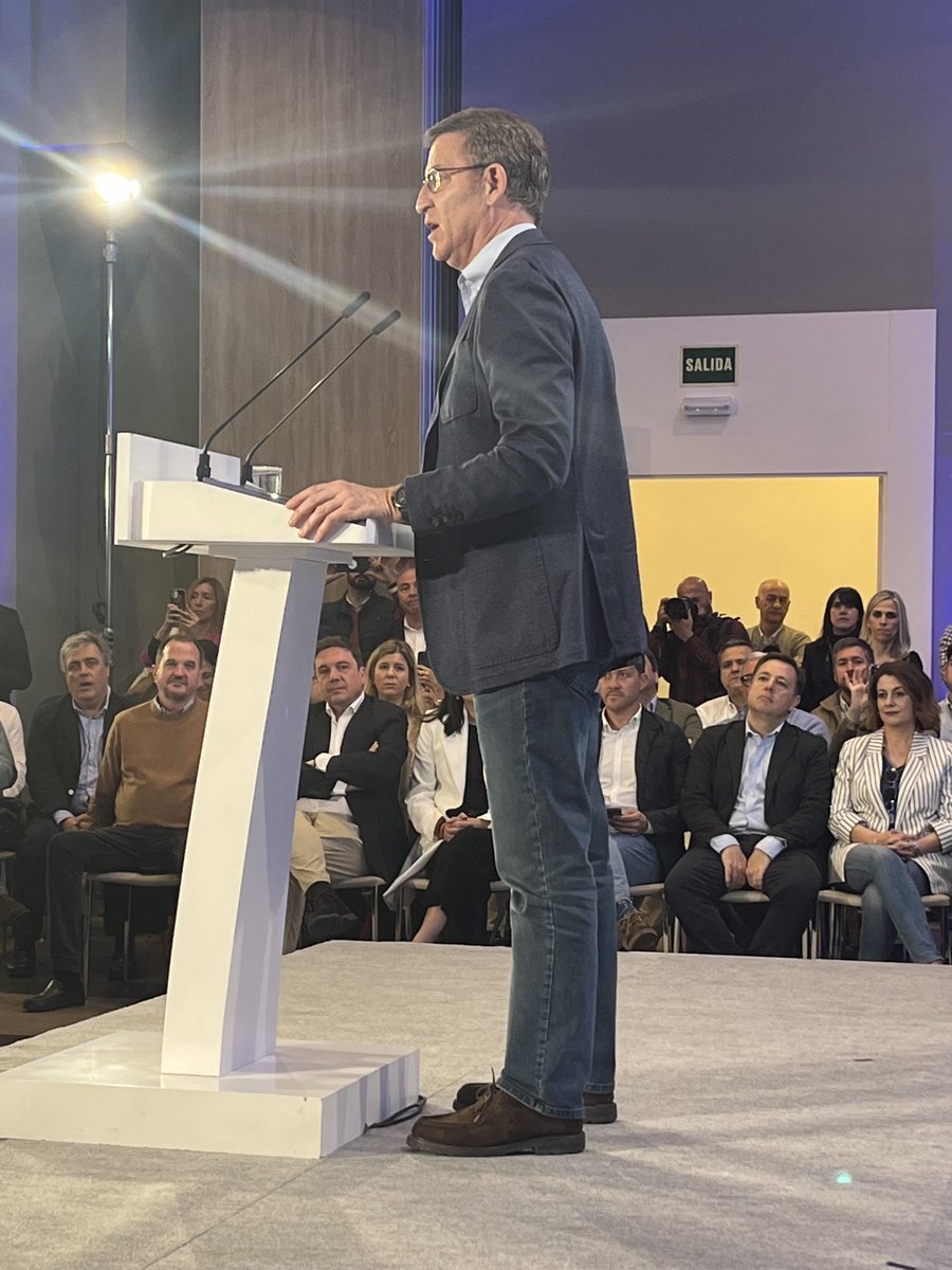 JJulianjotable's tweet image. Está mañana, en Guadalajara, en la presentación del #ProgramaMarco del Partido Popular para las próximas elecciones municipales y autonómicas.
Acto con nuestros Presidentes ⁦@NunezFeijoo⁩ Núñez y ⁦@paconunez_⁩  ⁦@ppopular⁩ ⁦@PP_CLM⁩  ⁦@pp_talavera⁩