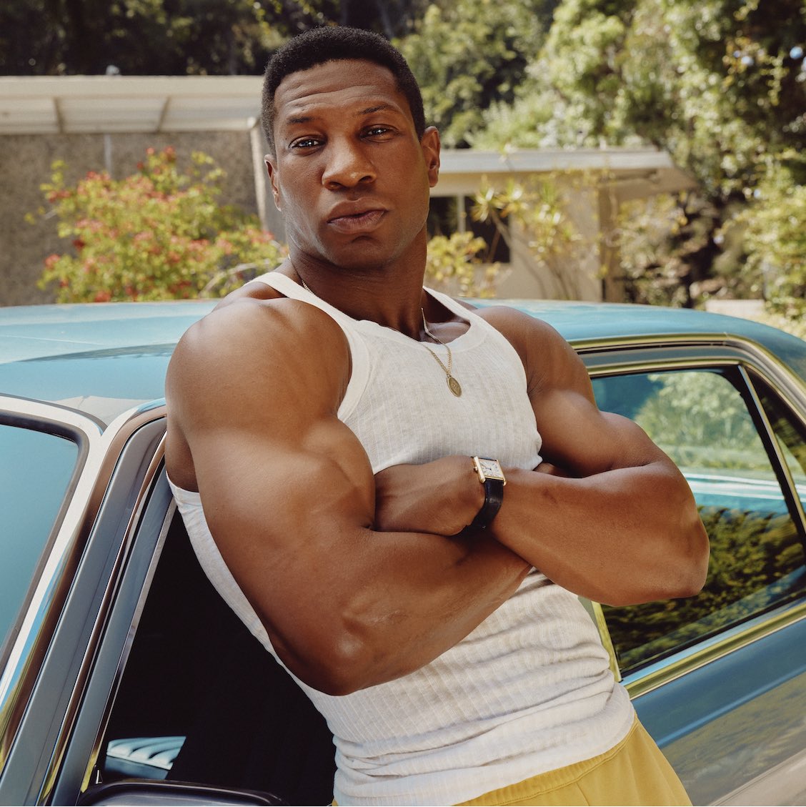 StripMarvel's tweet photo. ❌KANG-CELADO❌ Empieza a salir por redes info de que en el mundillo del Cine, Jonathan Majors es considerado un sociópata y una persona violenta.

No se si será verdad, pero Disney con estas cosas no le tiembla el pulso. 

Imagino que si la cosa no se aclara, habrá recast. https://t.co/yENUhv3FEH