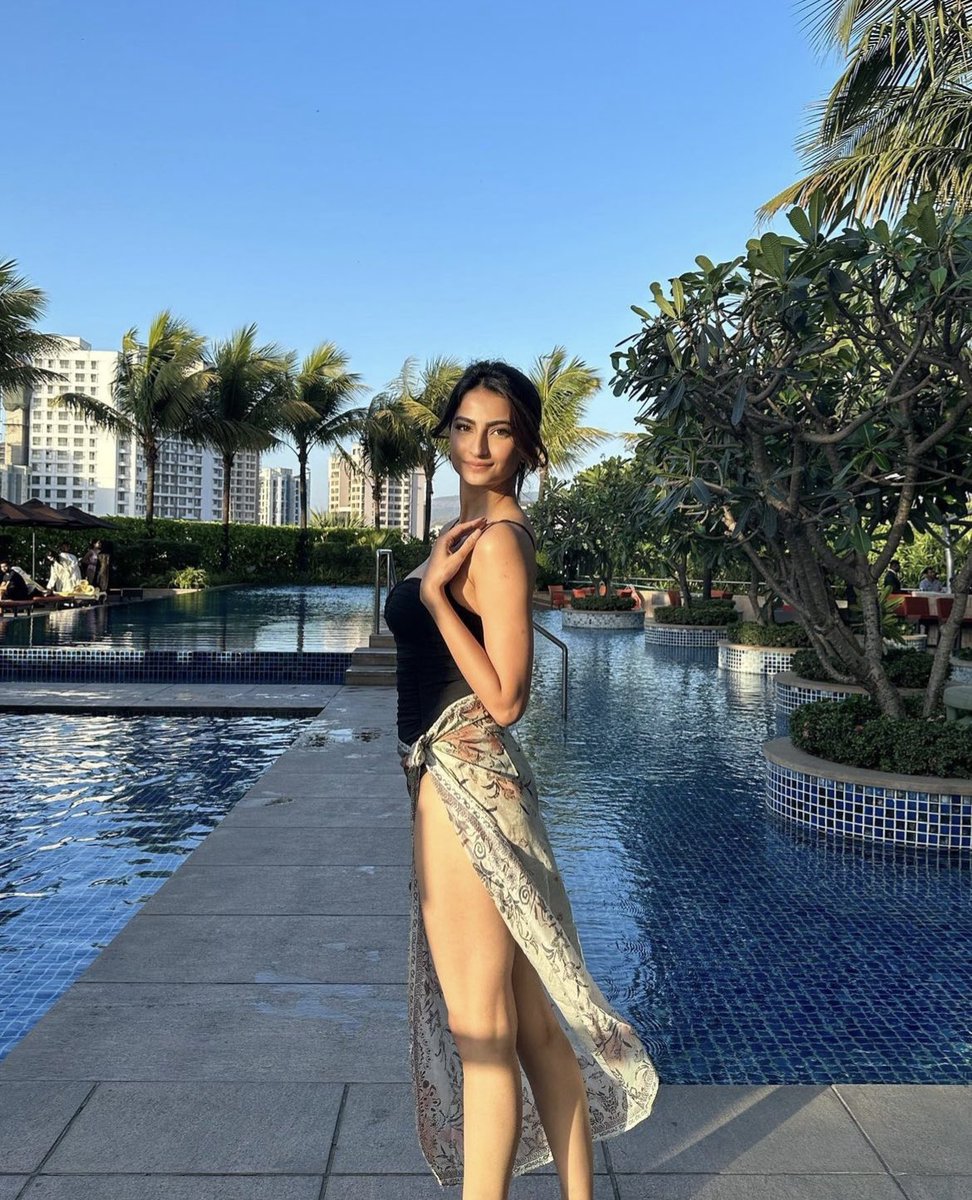 CinemaniaIndia's tweet photo. Latest pictures of #PalakTiwari. The actress will be seen in the below films:

- #KisiKaBhaiKisiKiJaan with #SalmanKhan and #PoojaHegde 

- #TheVirginTree with #SanjayDutt, #MouniRoy and #SunnySingh

@palaktiwarii https://t.co/ZhBRSezvpO