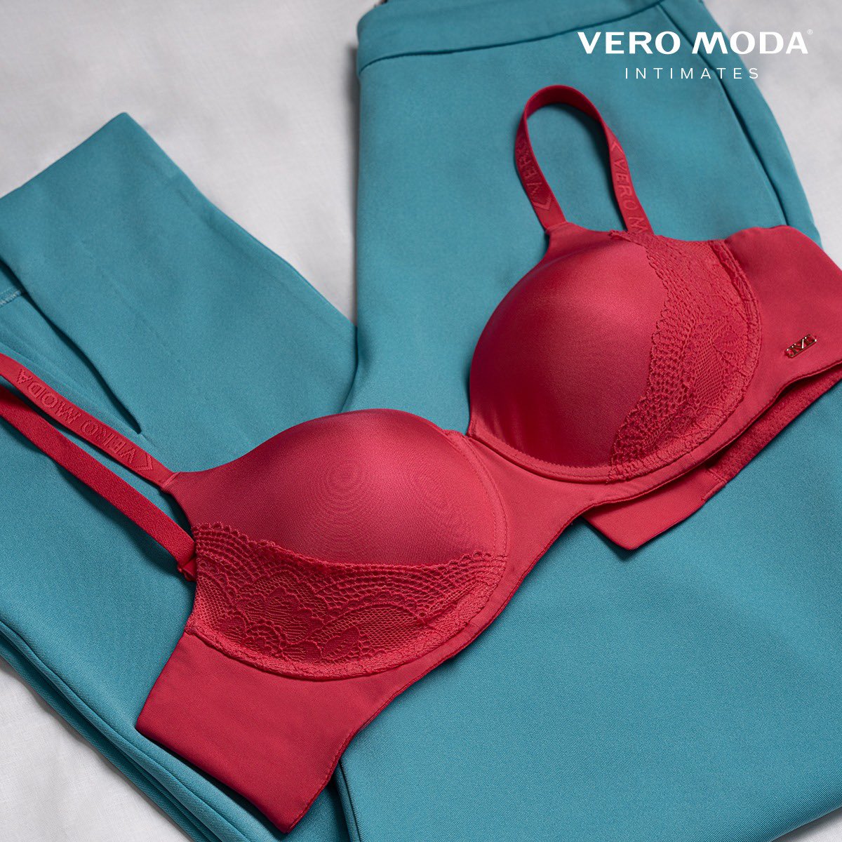 VeroModaIndia's tweet photo. A little bit of lace, a lot of comfort, and a whole lot of pink!💕
Product ID: 167642501

Explore luxe lingerie, shapewear &amp; activewear, now available at select stores and online https://t.co/uO0DYzhRXq​
 ​
#VEROMODAIndia #VEROMODAIntimates #VMIntimates #LetsGetIntimate https://t.co/a9XKfZmHgZ