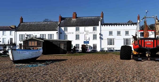 Huge thanks to the team ⁦⁦<a href="/HotelWhitelion/">White Lion Hotel</a>⁩ for our gourmet short break in #aldeburgh. Highly recommended— and don’t forget to eat at ⁦<a href="/SeaSpiceAlde/">Sea Spice</a>⁩ , best in town!