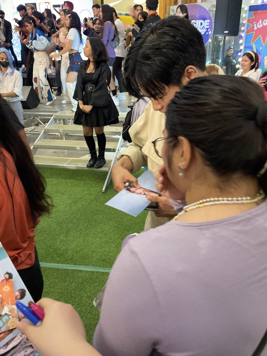 DreamMakerNEIL's tweet photo. [UPDATE]

Thank you for all the fans who approached Neil and showered him with love and support today ! Hope you guys had fun ☺️❣️

#HALLYUILFandomRally #SMSeasideCityCebu #hallyu #kpop #HALLYUIL923 #FandomRally #SeasideAssembly https://t.co/uXymcOQATb