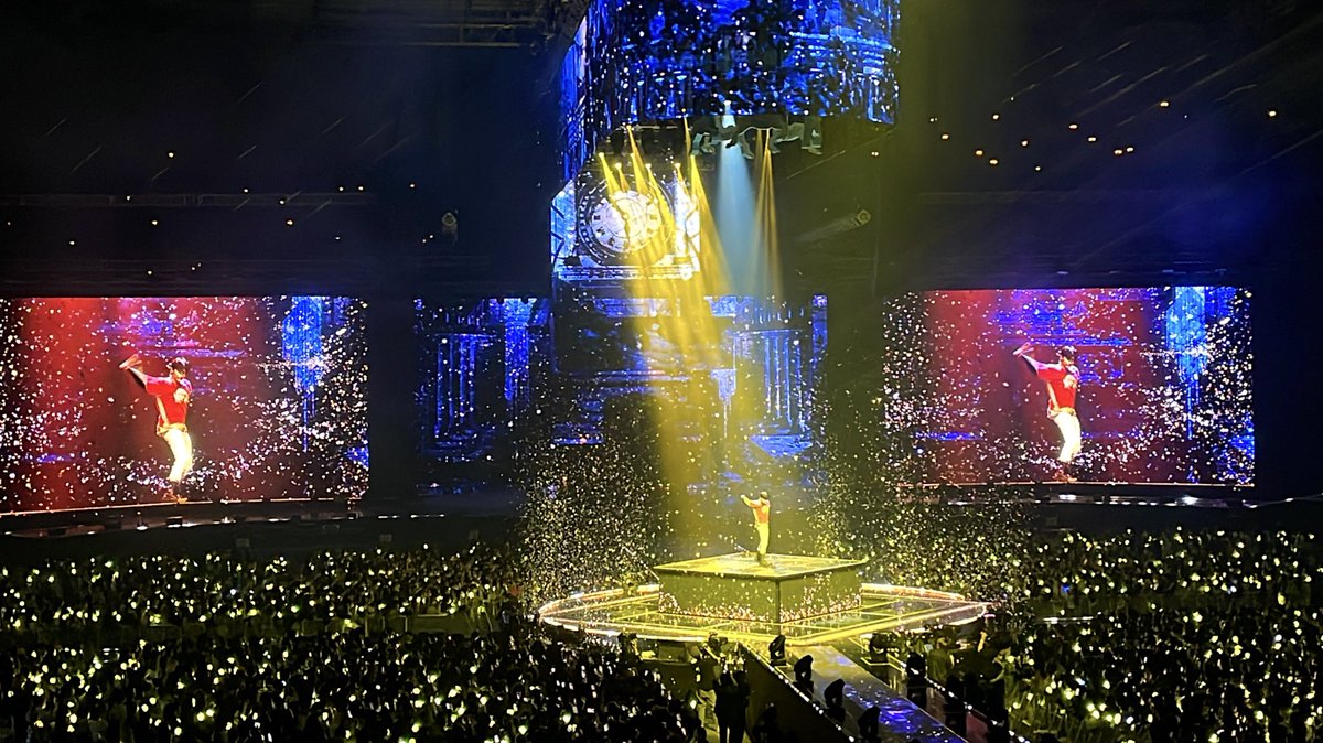 roontudio's tweet image. 투바투 콘서트 연출 ㄹㅈㄷ. 
아주 동화처럼 하려고 이를 박박 갈으신듯