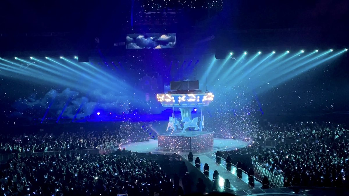 roontudio's tweet image. 투바투 콘서트 연출 ㄹㅈㄷ. 
아주 동화처럼 하려고 이를 박박 갈으신듯