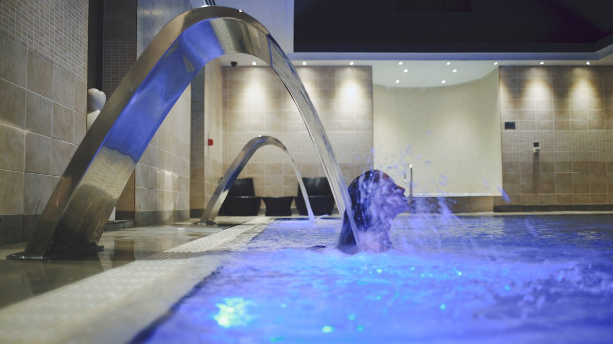 London Stansted Airport tweet media