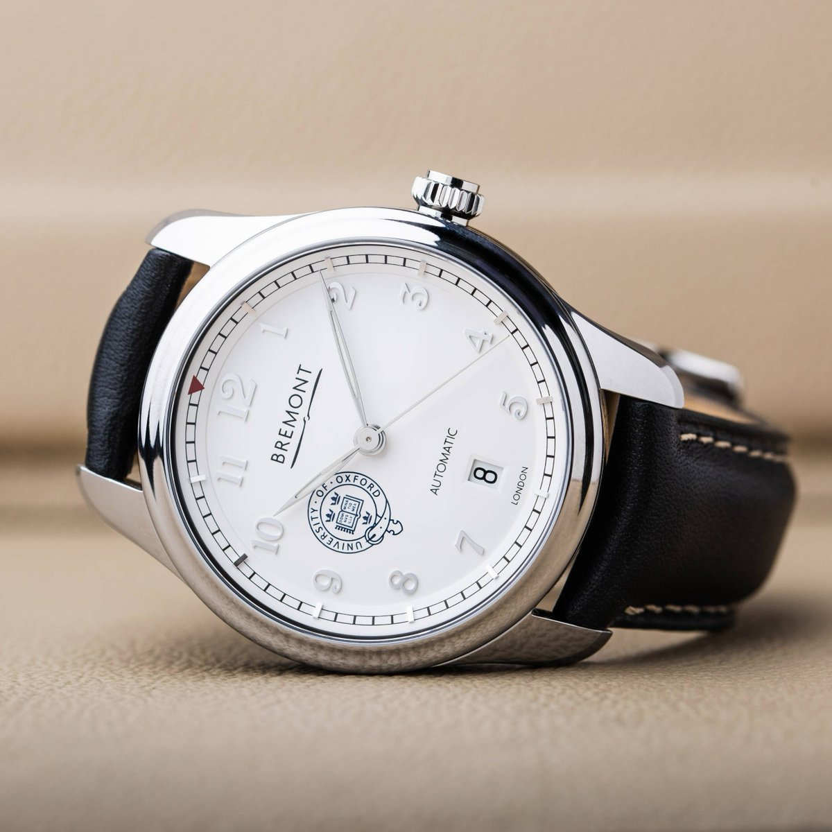 BremontMilitary's tweet photo. Ready for The Boat Race today with a selection of timepieces from Bremont's Oxbridge Collection 🚣

For more information on the Oxbridge Collection, contact specialprojects@bremont.com

#theboatrace #oxbridge #oxbridgewatches #universityofoxford #universityofcambridge https://t.co/zudhzjrP2u