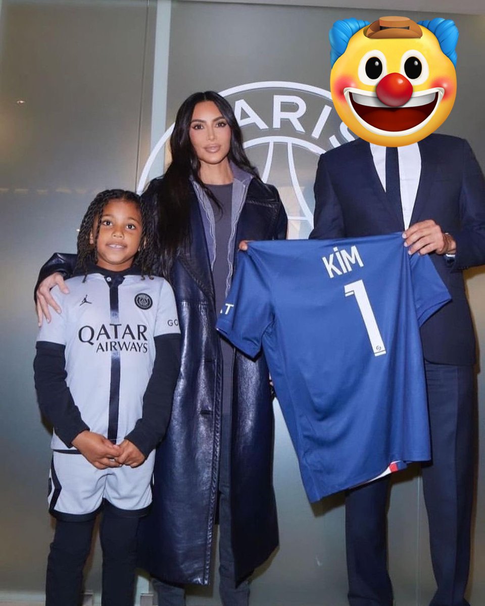 CKLBET's tweet photo. @MegaPSG_ @Gazzetta_it Après Tuchel, Zidane...
En réalité, NAK vx garder le duo Galtier x Campos 1 an de + car ça lui coûte 0. 0 vrai coach viendra ss virer NAK (0 projet sportif). QSI se sert du PSG, pour son image. Après 12 ans, faut ouvrir les yx. Le vrai pb, c QSI. Boycottez la marque ou acceptez ! https://t.co/iwuAciwti9