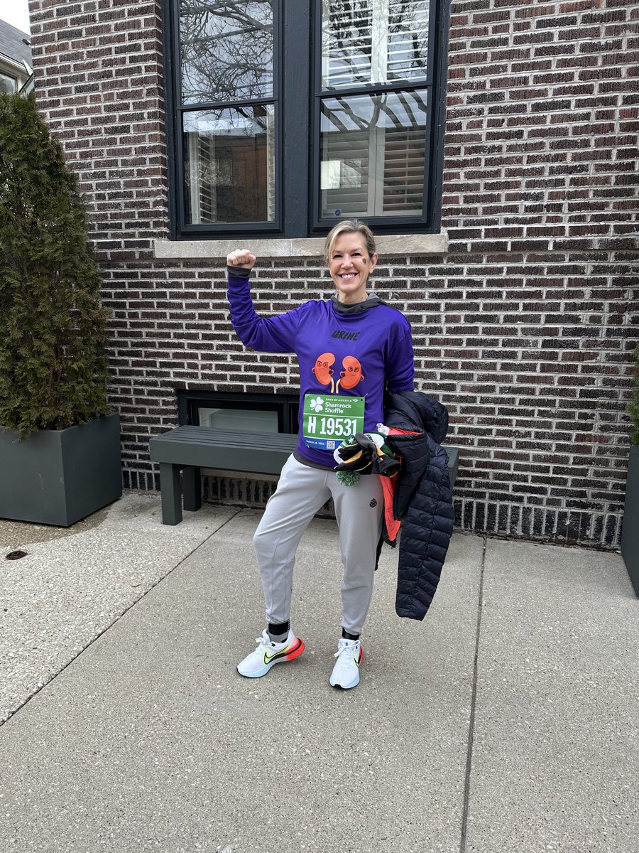 SusanQuaggin's tweet photo. Todays the Day!!  Let’s go Team #UrineTrouble ⁦@NU_Nephrology⁩ ⁦@NUFeinbergMed⁩ - #ShamrockShuffle - raising awareness for the 850M people 🌎 (37M in 🇺🇸) living with #kidneydiseases!! https://t.co/yXJIcbLlRv