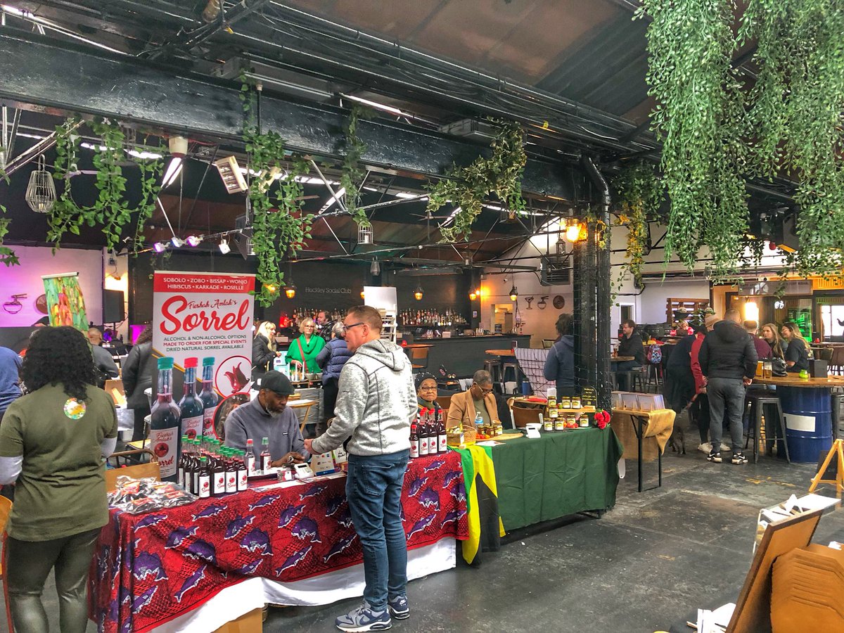 24_carrots's tweet photo. Productive trip to @greenwdpresents market @HockleySocialCl 🛍️ Swag from @GellaKitchen @divineteas and #root13 Open till 5pm TODAY (Sunday 26 March)
#JQLife #JQMarket https://t.co/AZ7ANQq4w2