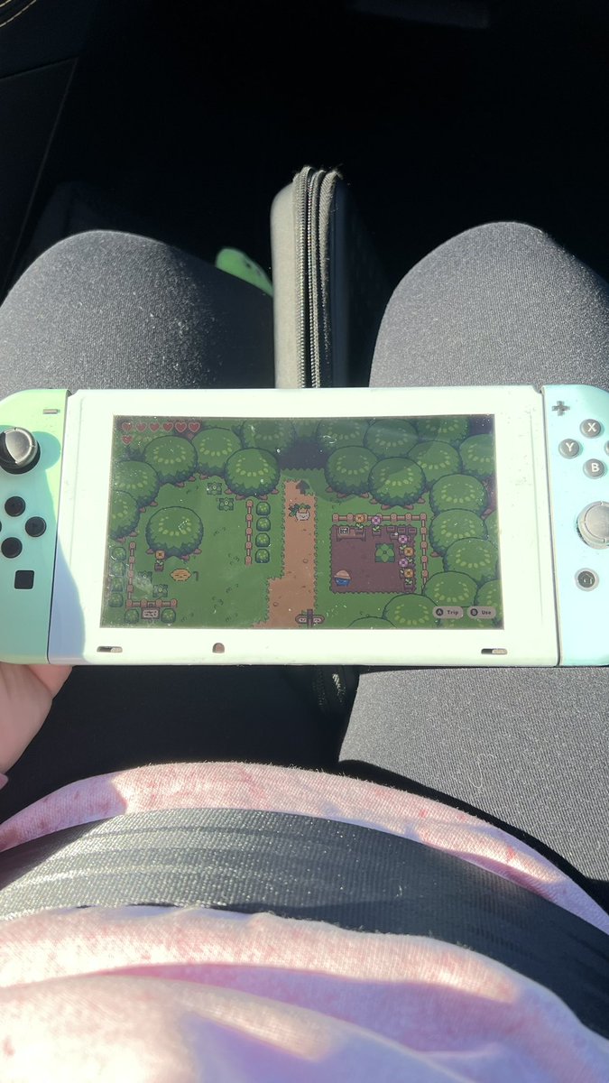 And now to play Turnip Boy Commits Tax Evasion on the way home from PAX East. After playing Turnip Boy Robs a Bank I had to buy it lol 👌🏻💰<a href="/SnoozyKazoo/">Snoozy Kazoo 💤</a>