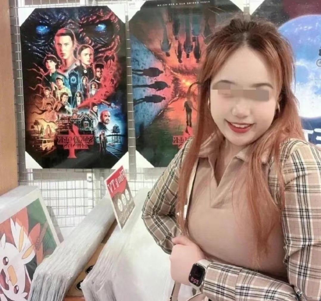 whiteTony99's tweet photo. 自作孽，不可活！
这小钟在澳大利亚得瑟，结果坑爷爷！
1、我家存款9位数。
2、家里没有厅级干部的，不配骂我。
3、老百姓是“韭菜”，我家的钱都是韭菜供的。
4、怎么办？我润了。
结果被网友举报，爷爷单位出公告。 https://t.co/2IUzZr5lpS