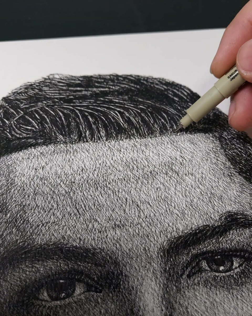 Tackter02's tweet photo. cristiano drawing with ink pen strokes
✍️💪
He is a player in the hearts of many people.
Size 28×27.5cm.
.
@cristiano 
.
#โรนัลโด้ #ศิลปะ #arthistory
 #cr7 #cristiano #cristianoronaldo #aer #aerialsilks #sketch #sketchart #sketching  #sketches #sketchbook #draw #drawing https://t.co/PJntepkOMT