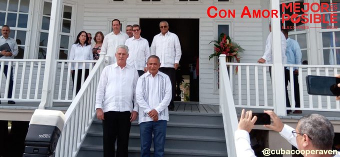 32 mil estudiantes de posgrado en todas las especialidades y universidades. #CubaPorLaVida  #MejorEsPosible  #YoVotoXTodos   <a href="/cubacooperaven/">Brigada Médica Cubana en Venezuela</a>  <a href="/MinSaludVE/">MPPSalud</a>  <a href="/MagaGutierrezV/">Magaly Gutiérrez Viña</a> <a href="/MINSAPCuba/">Ministerio de Salud Pública de Cuba</a> <a href="/AdanVillavicen5/">Adan Villavicencio Guzmán</a> <a href="/altunaga_perez/">Esthet Perez altunaga</a>