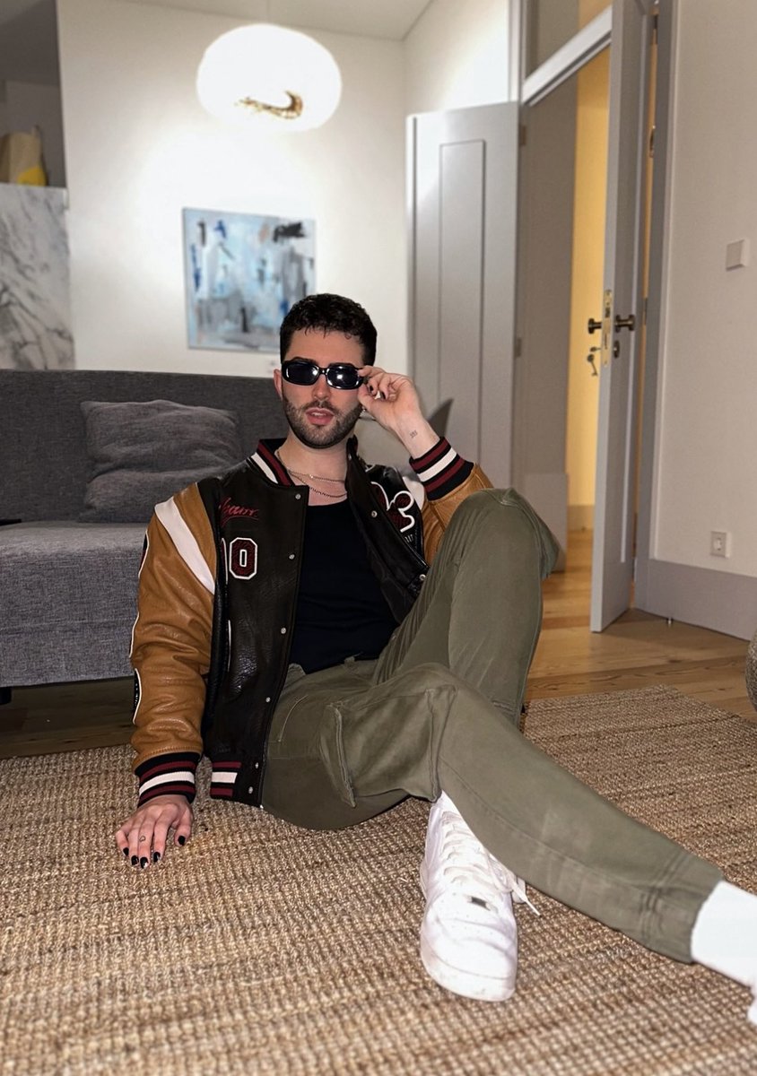 James Aston / Jaston™ on Twitter "RT JastonWorld Hey 👋🏼"