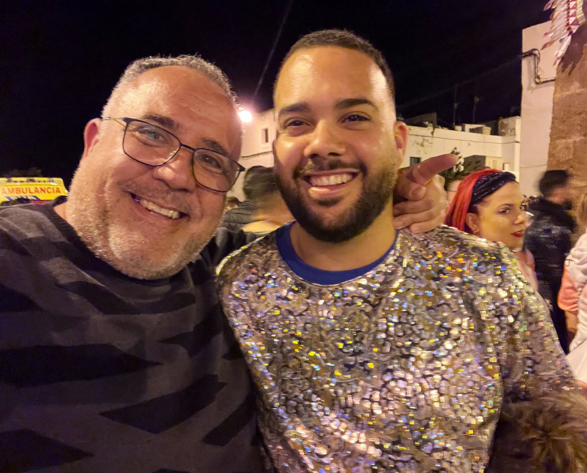 En su primer año como director <a href="/tonii_bs/">Toni brito santana</a> entra por la puerta grande, tiene ganas, experiencia murguera y amor al Carnaval 

Que suerte tienen <a href="/LosChancletas/">Murga Los Chancletas</a> de tenerle al frente, sin lugar a dudas una apuesta por el futuro de garantías 👏

A disfrutar de ese primero campeones