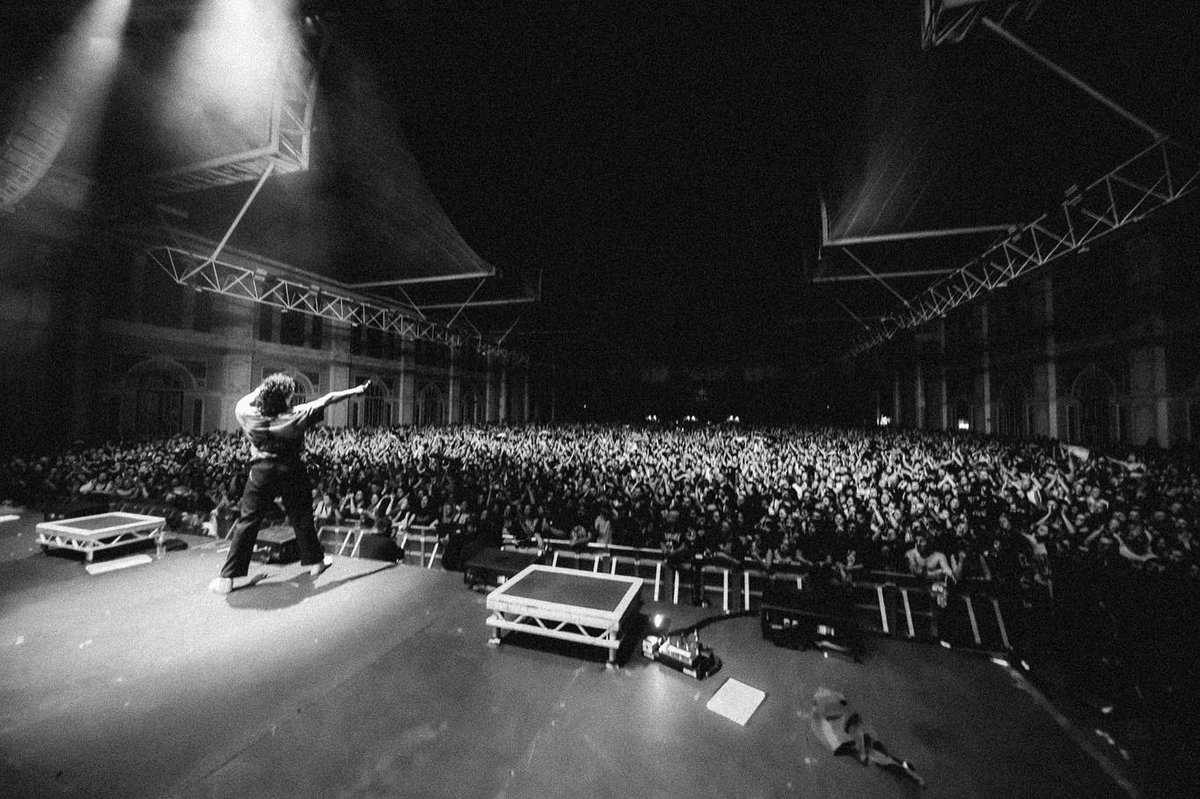 DONBROCO's tweet photo. London that was OUT OF THIS WORLD 🛸🛸🛸 THANK YOU THANK YOU THANK YOU 🧡🧡🧡 

📷: @iancoulsonmedia https://t.co/9fCSjgGZJQ