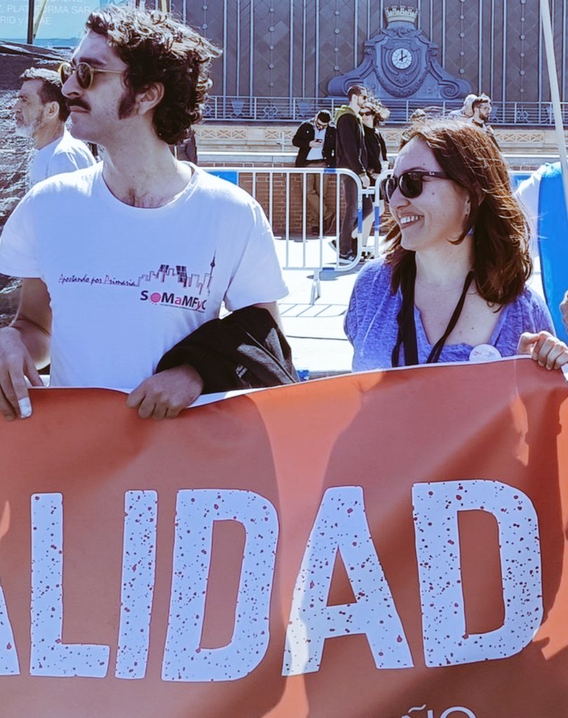 <a href="/semap_/">SEMAP</a> <a href="/laraedurne/">lara edurne</a> <a href="/CrisAsorey/">Cristina Asorey</a> @CgomezMenor <a href="/ManuGFresnillo/">Manu</a> <a href="/mlgasconl/">Marisa Gascon Lapaz</a> Ver juntas estas dos sociedades científicas <a href="/semap_/">SEMAP</a> <a href="/somamfyc/">SoMaMFyC</a> me da esperanzas. Tenemos mucho por lo que luchar unidos.