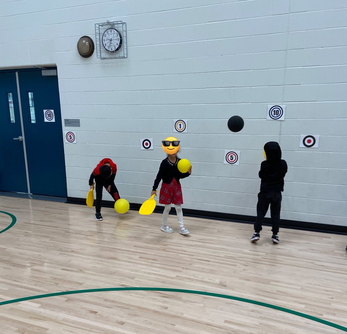 MrsPopko's tweet photo. March 21-23 We learned about the letter Xx, worked on our balloon/paddle skills, explored using bills to pay for purchases in the flower shop, took care of some repairs, and hosted families for student led conferences. https://t.co/Bcq4eztbwk