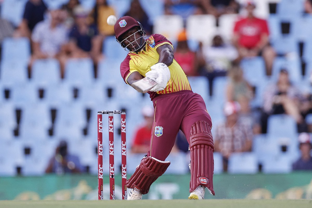 windiescricket's tweet photo. WI 235/4 (18)
@Ravipowell26 - 28
@DavidDejonge2 - 30
12 more balls of carnage left. Targeting 250+ #MaroonPower #rainingsixes
#MenInMaroon #SAvWI
Scorecard: https://t.co/cpLGLV61Up https://t.co/hP3Z9DF4QJ
