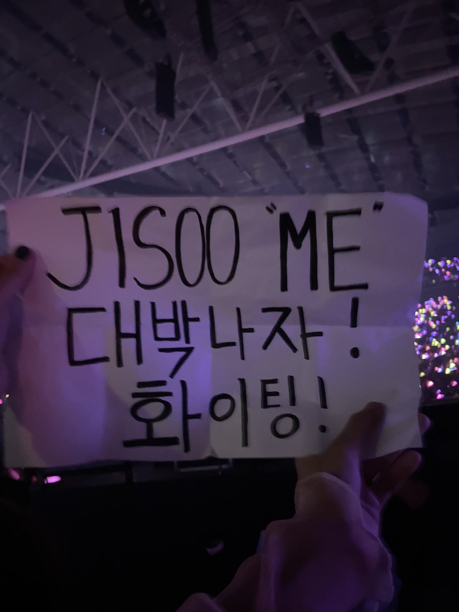 cmlldrkjs's tweet image. I DID IT 😭😭 WISHED JISOO’S SOLO A SUCCESS 🥹🤍

Thank you for helping me @xx_turtle_