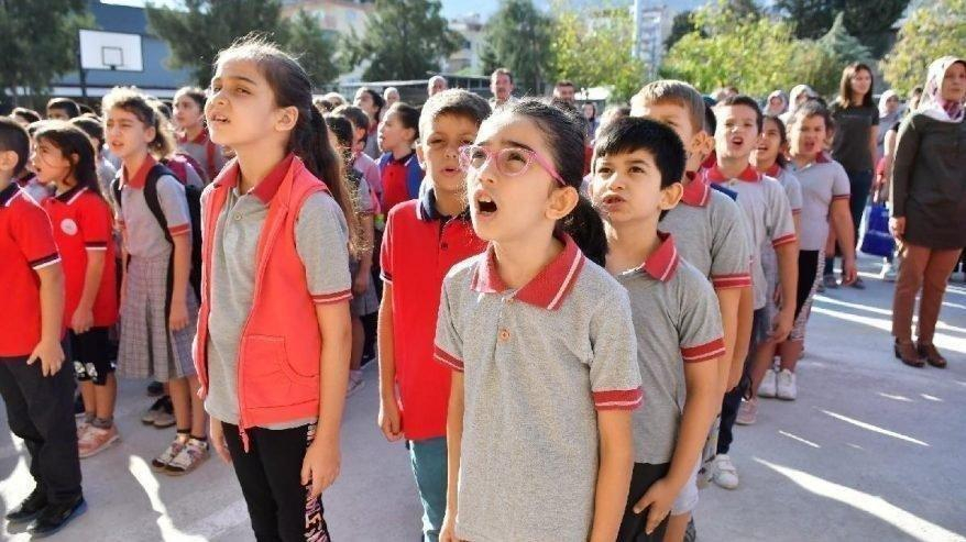 Hdp’yi memnun etmek için kaldırılan andımız ne zaman okutulacak?! dlvr.it/SlVtpK