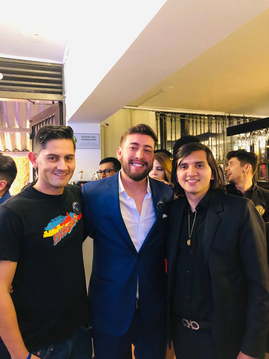 EmersonDavidSi5's tweet image. Un excelente recuerdo junto a @juliocesardefi de ETHBogota y @camilosuarezven el presidente de #Asoblockchain Colombia 🇨🇴 de la inauguración de la sede de Asoblockchain en Bogota-Colombia.