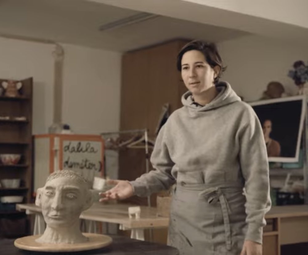 A obra revolucionária da artista <a href="/luanadobem/">Luana do Bem</a> já começa a levantar ondas lá fora. O mundo ainda não está preparado.