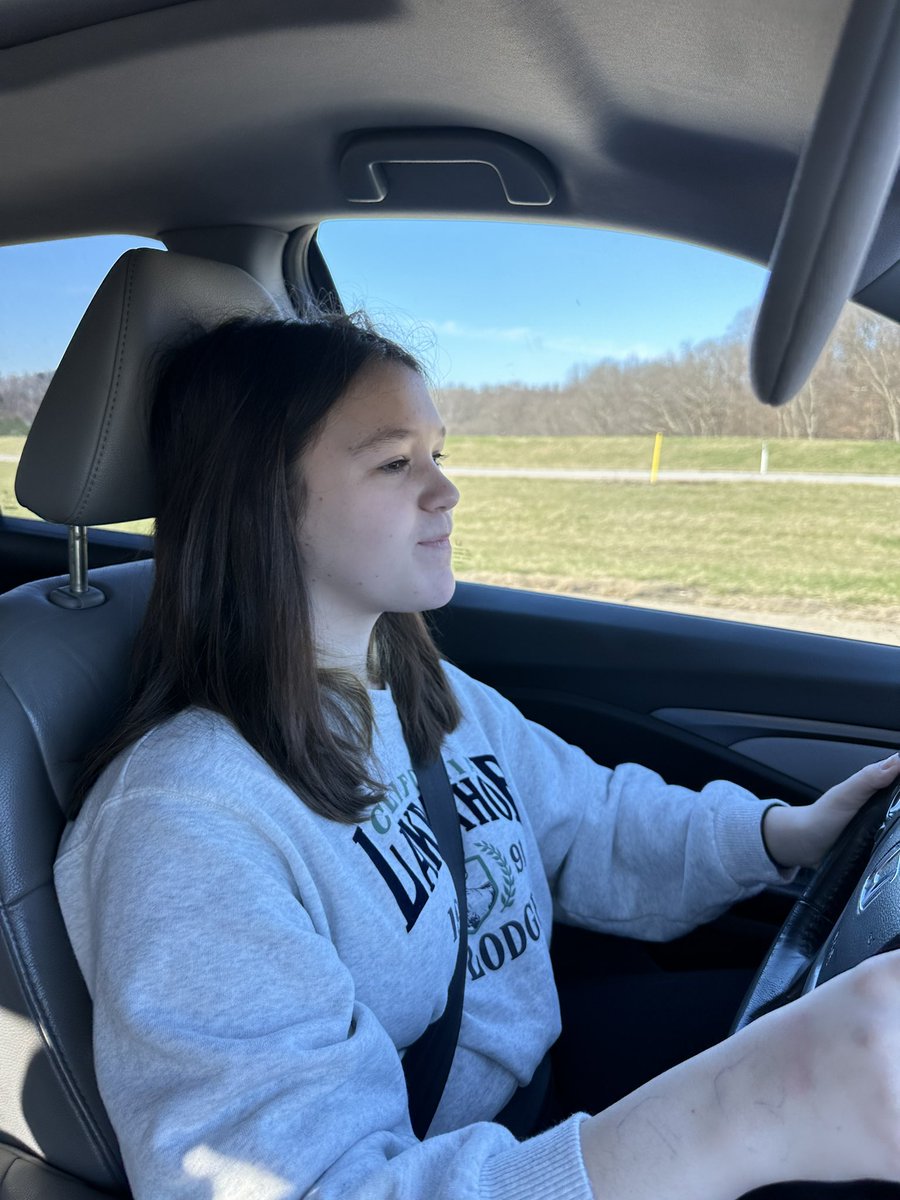 Happy Sunday Morning beautiful people. My oldest,Willow,and I are getting in some driving practice while going on a food mission for her sisters bday party. Beautiful isn’t she😍🥰. Have a glorious Sunday loves☀️✌🏻😍☀️