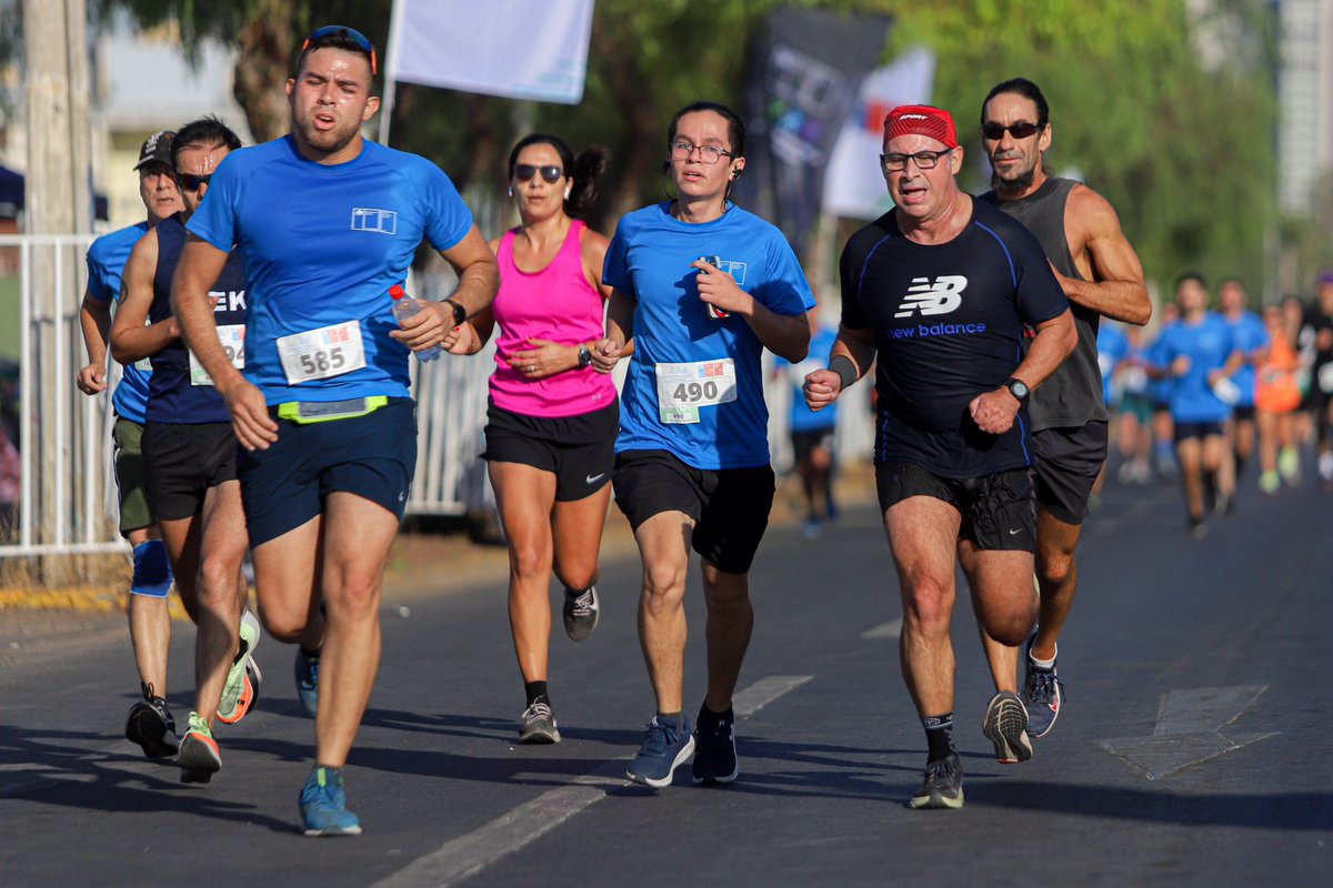 INDChileOficial's tweet photo. Participan en la Gran Corrida por la Integridad 🏃🏻 el Ministro @MindepChile, Jaime Pizarro, Director Nacional #INDCHILE 🇨🇱, @IsraelCastro201, la subsecretaria del Deporte @AntoIllanesR, el Contralor General, Jorge Bermúdez y el Gobernador Metropolitano, @Orrego ✅ https://t.co/LMYPcvVRuE