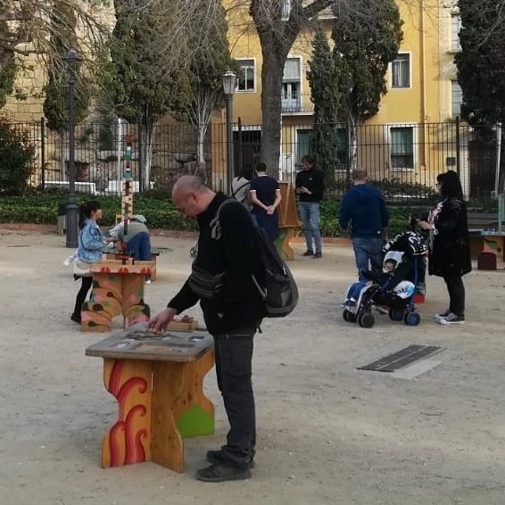tombscreatius's tweet photo. Jugar jugar jugar
Carrer carrer carrer
Viure sentir compartir
Ahir, a Tarragona, vam passar una tarda genial fent el que més ens agrada 😊🙃
I avui, hi tornem a Viladecans!
🥳👏🏻👏🏿👏
Ens encanta que ja hagi arribat la primavera! 🤩✨
#tombscreatius #fentTombs #juguem https://t.co/MG4TnRXOPn