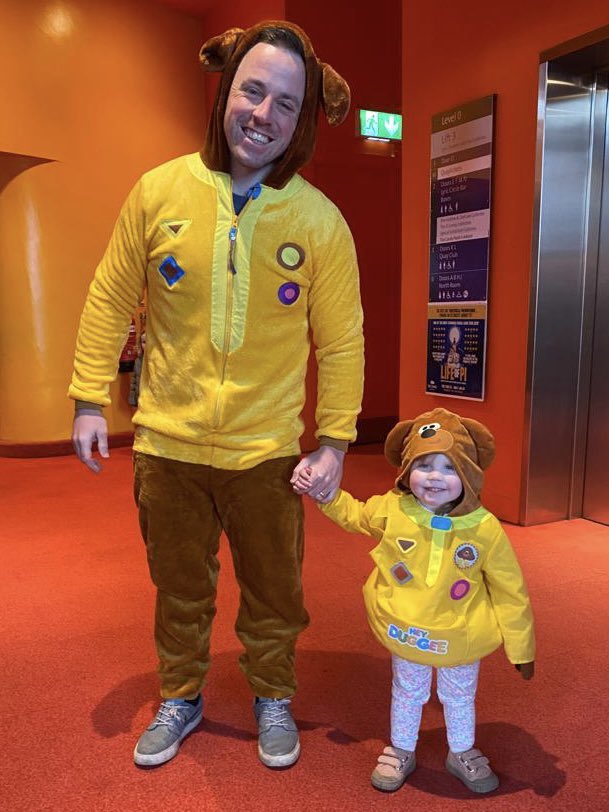 alexwauthor's tweet photo. Heyyyyy Duggeeeeee 🐶❤️

@HEYDUGGEE #HeyDuggee #HeyDuggeeLive @The_Lowry https://t.co/RDTTb6MJaV