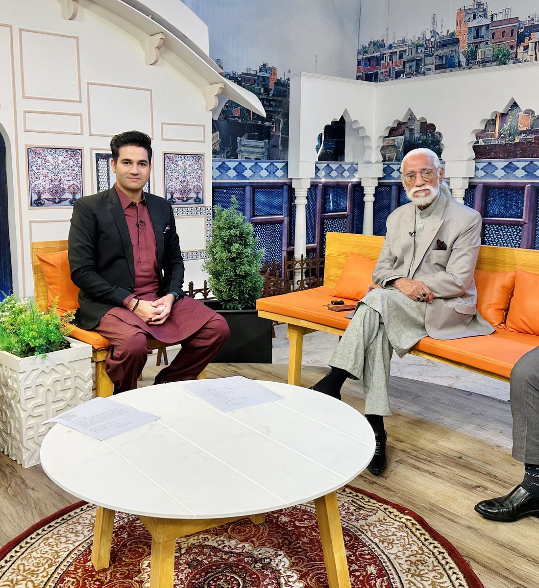 imranhworld's tweet photo. Veteran actor  Rashid Mehmood sb along with Fahad Ali Kazmi gave us honor to host them today in “Khair e Ramadan” on Express News #Ramadan2023 https://t.co/HFdFDxs04c