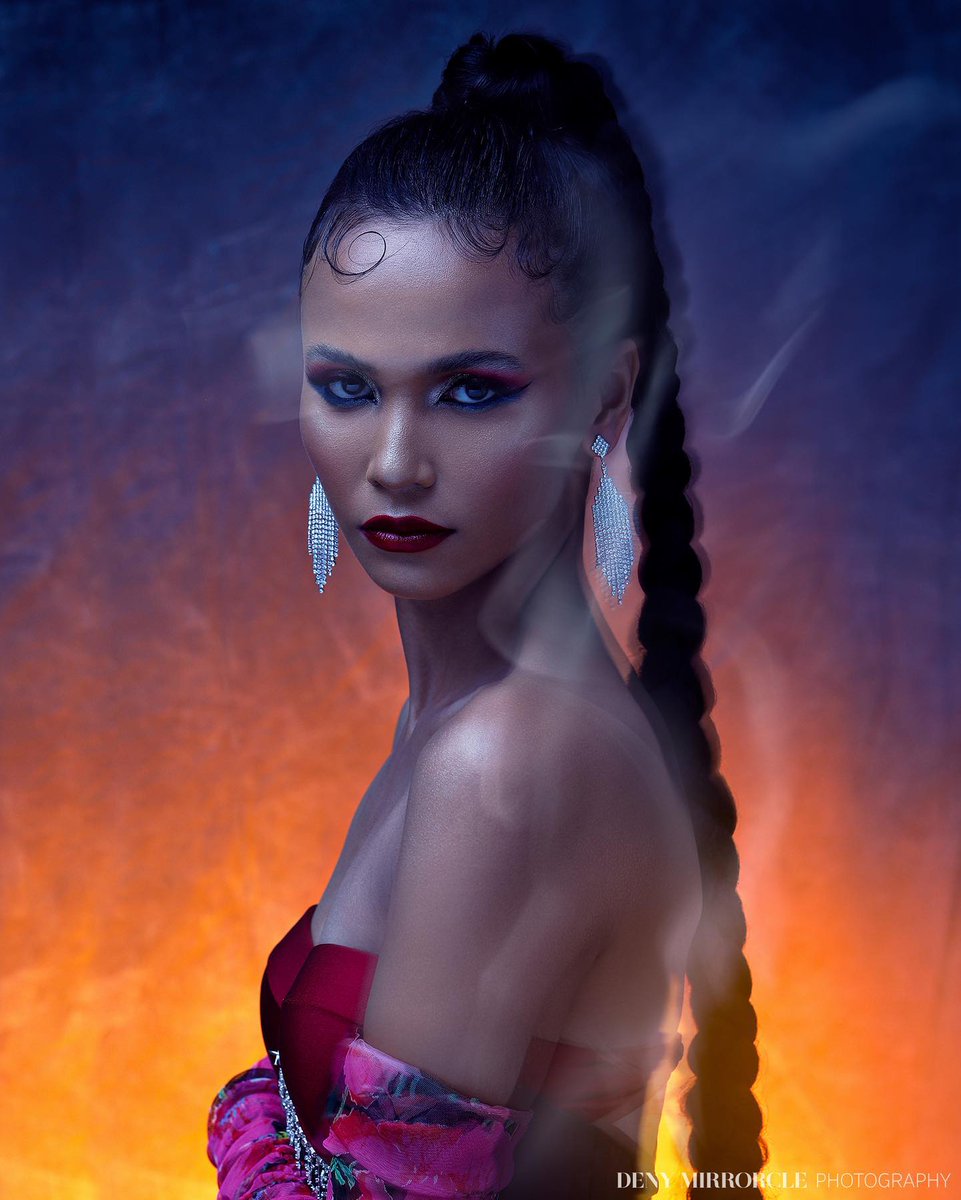timelapseu's tweet photo. What a queen! #INTM #INTM3 https://t.co/75kD4herNA