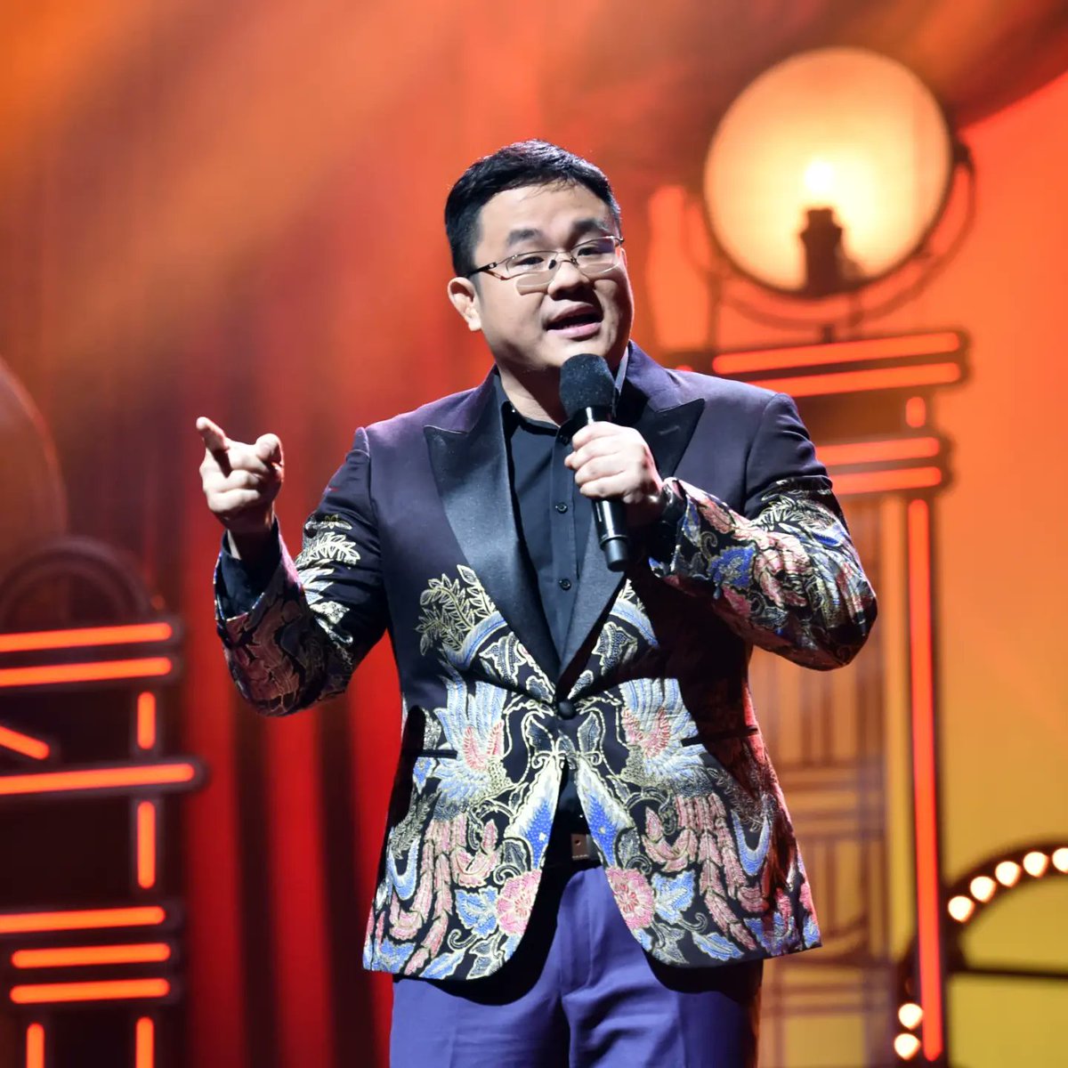 Dr Jason Leong 🇲🇾 on Twitter "This is me in front of 2800 people at the Palais Theatre