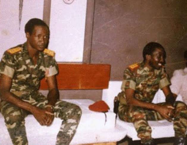 AfricaFactsZone's tweet image. Thomas Sankara and his Vice President, Blaise Compaoré danced together at an event 5 days before he murdered Sankara.

They grew up together, and were best friends.

Sankara was warned about the coup plot by the Police, Defence Minister &amp;amp; Intelligence Unit, but he didn't believe.